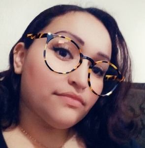 Meet your Posher, Eva